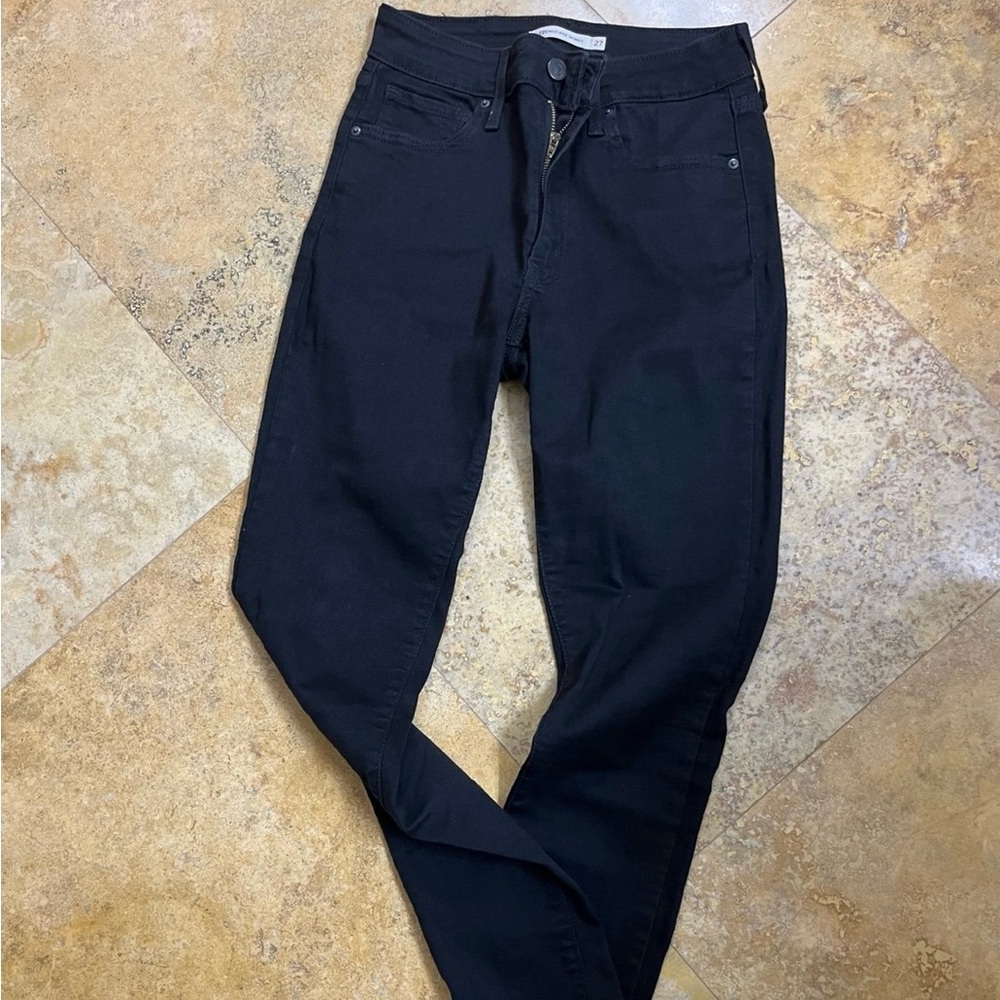 Levi’s 721 jeans in size 27